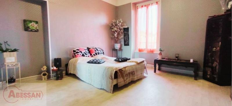 Maison - 226 m² - 9 pièces