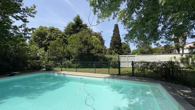 Maison bourgeoise - 202 m² - 8 pièces