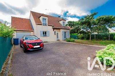 Maison - 93 m² - 5 pièces