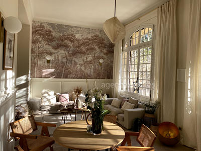 Maison - 350 m² - 12 pièces