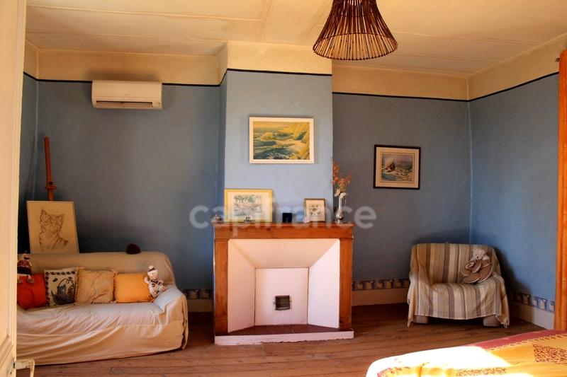 Propriété - 205 m² - 6 pièces