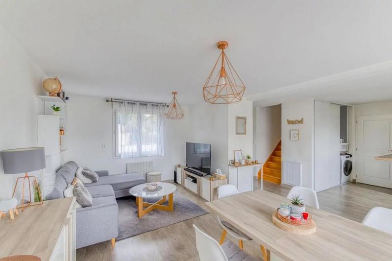 Maison - 84 m² - 5 pièces