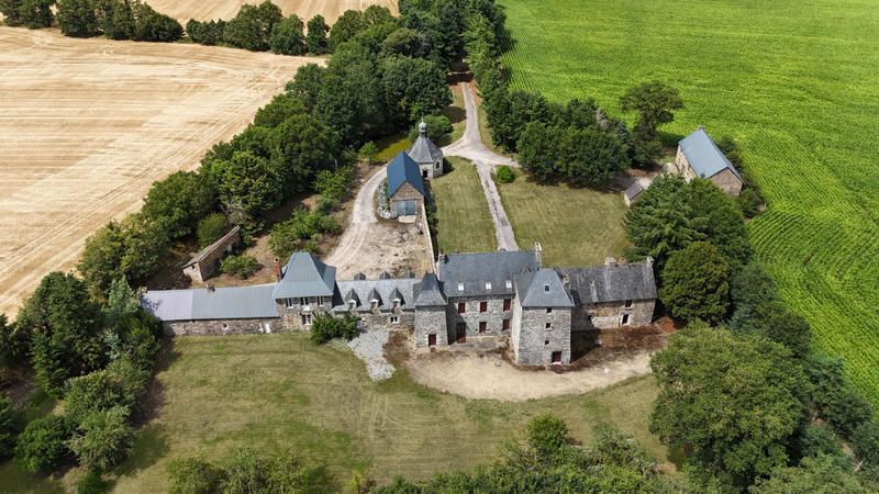 Manoir - 242 m² - 25 pièces