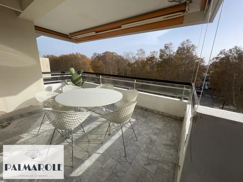 Appartement - 85 m² - 3 pièces