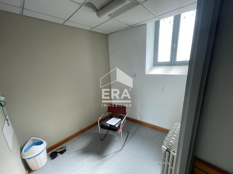 Local d'activité / Entrepôt - 339 m² - 6 pièces