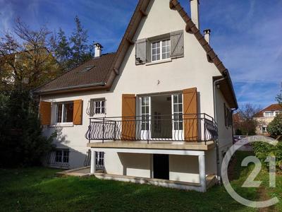 Maison - 169 m² - 8 pièces