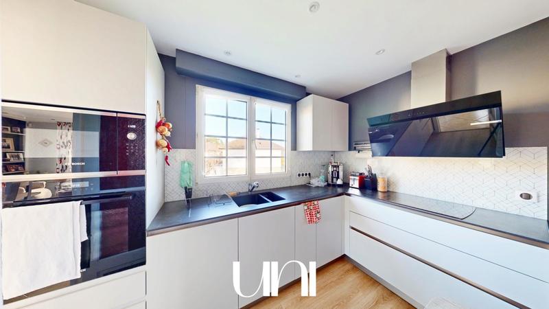 Maison - 159 m² - 6 pièces