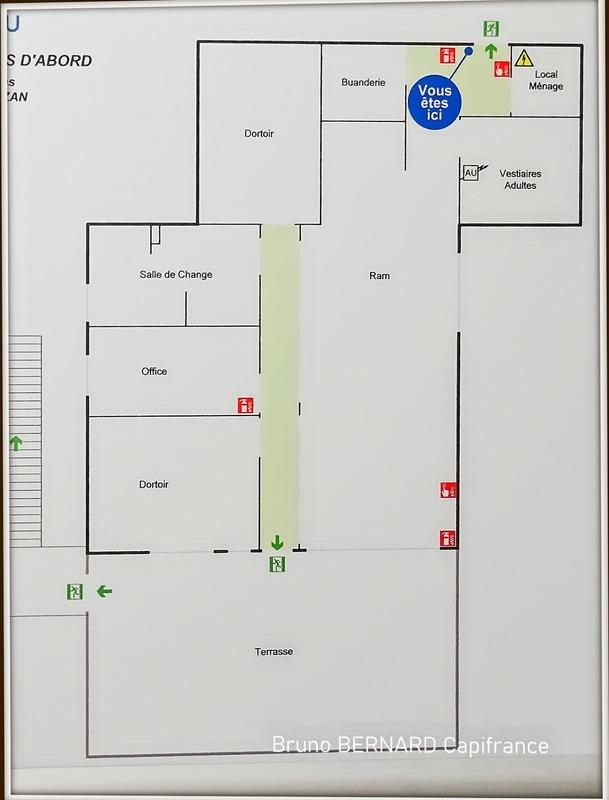 Immeuble - 900 m² - 5 pièces
