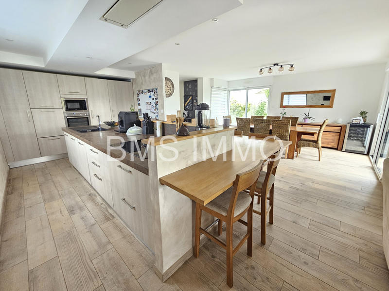 Maison - 165 m² - 5 pièces