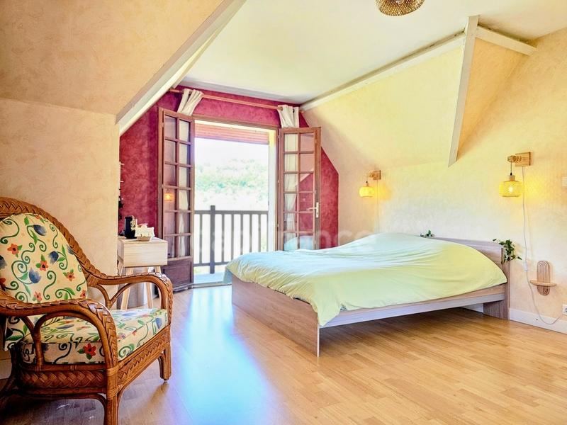 Pavillon - 135 m² - 6 pièces