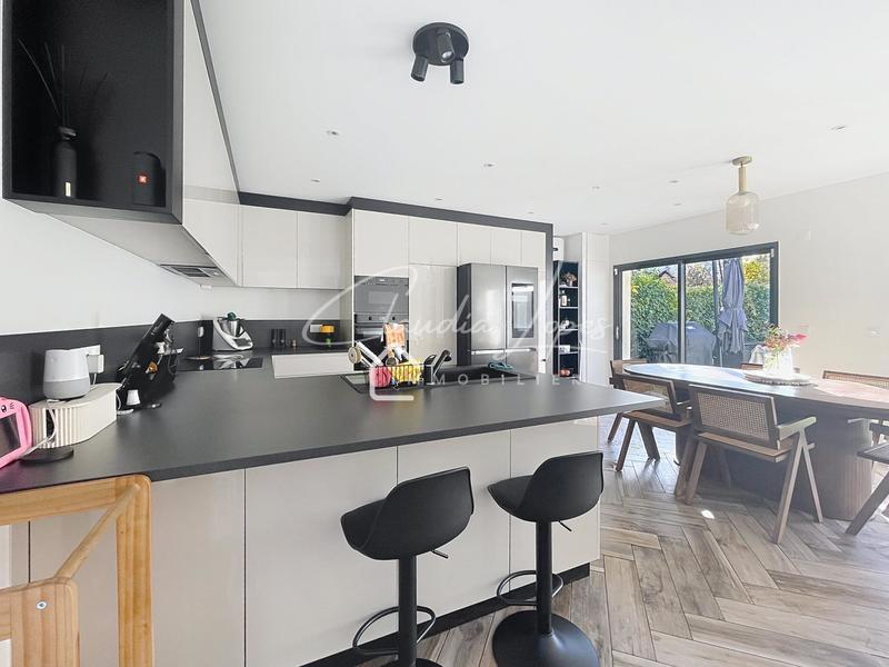 Maison - 148 m² - 5 pièces