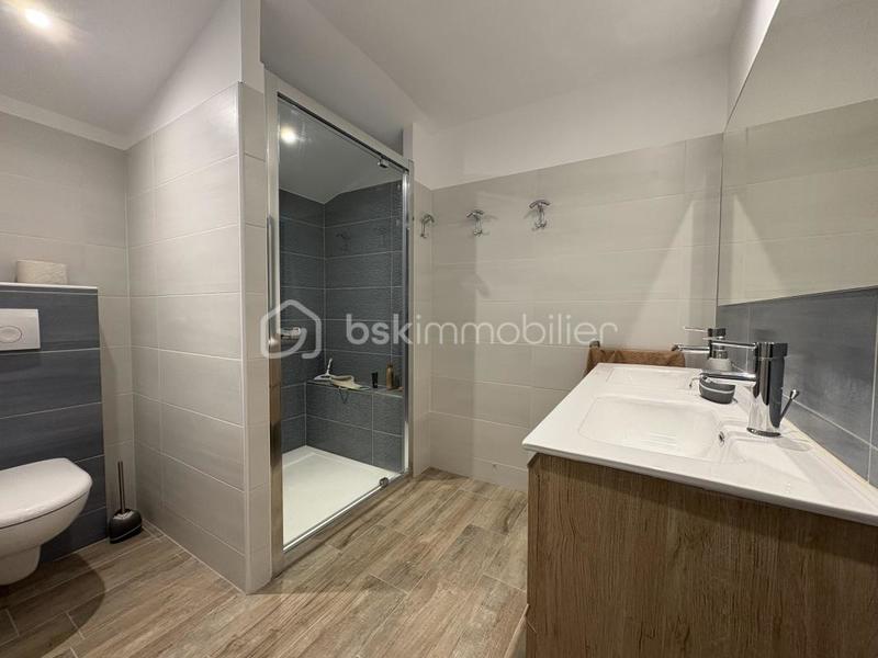 Villa - 180 m² - 7 pièces