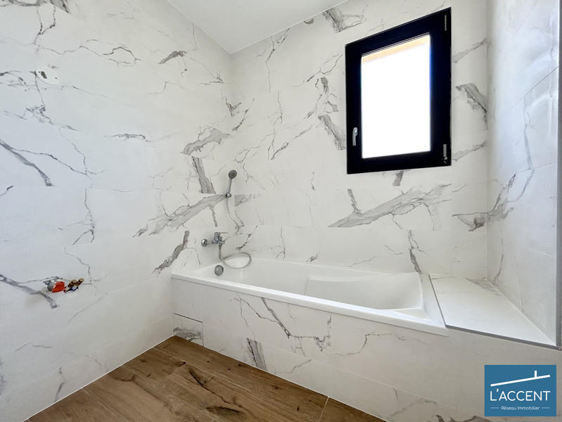 Maison - 100 m² - 4 pièces