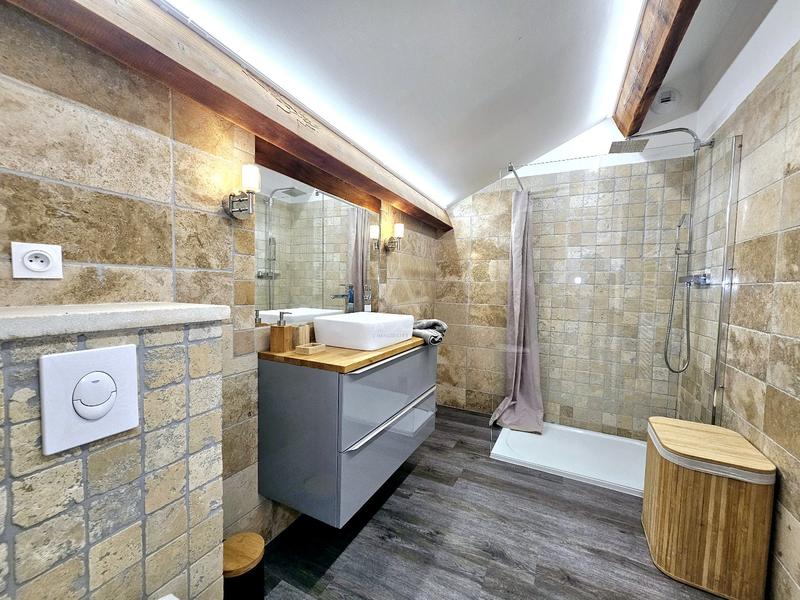 Appartement ancien - 61 m² - 2 pièces