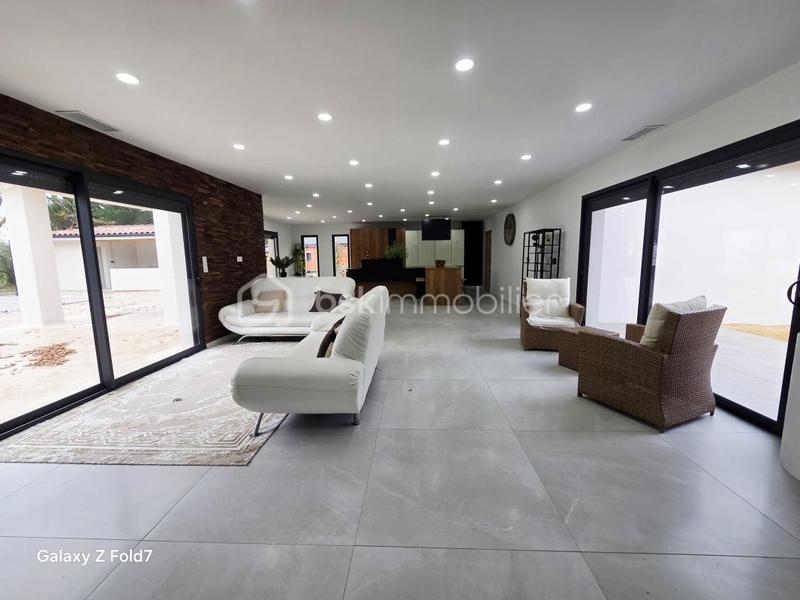 Maison - 176 m² - 5 pièces