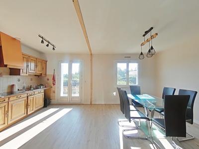 Maison traditionnelle - 90 m² - 4 pièces