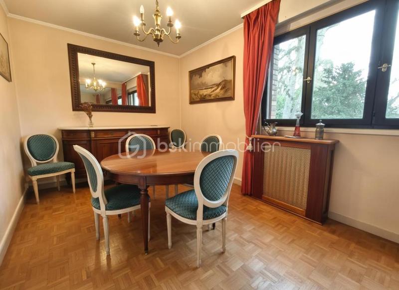 Appartement - 101 m² - 5 pièces