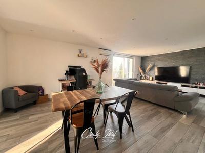 Maison - 230 m² - 6 pièces