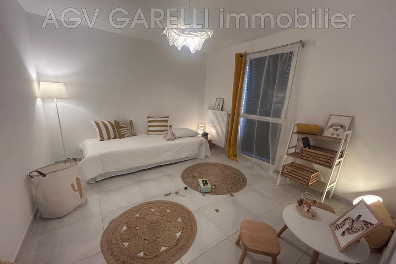 Appartement - 94 m² - 4 pièces