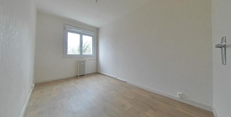 Appartement - 80 m² - 5 pièces