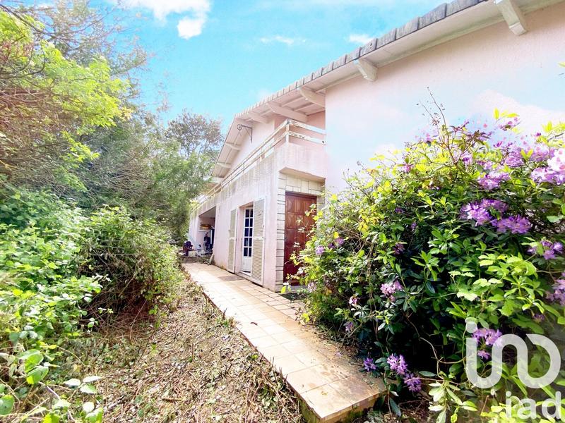 Maison - 231 m² - 5 pièces