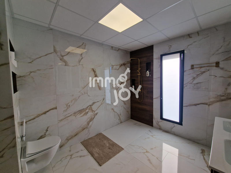 Maison - 128 m² - 4 pièces