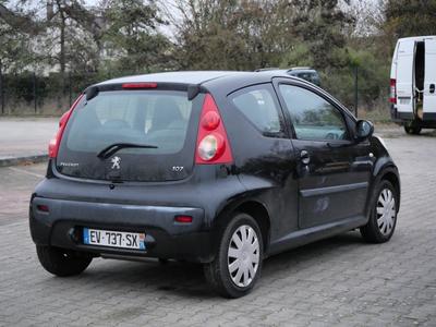 Peugeot 107 1.0i-12v