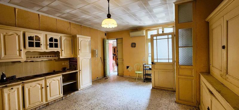 Maison - 255 m² - 9 pièces