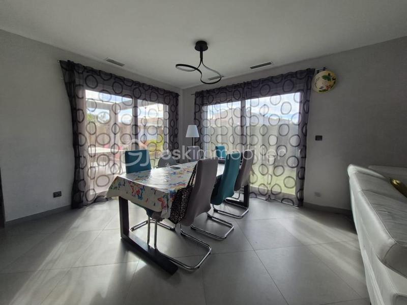 Villa - 104 m² - 4 pièces