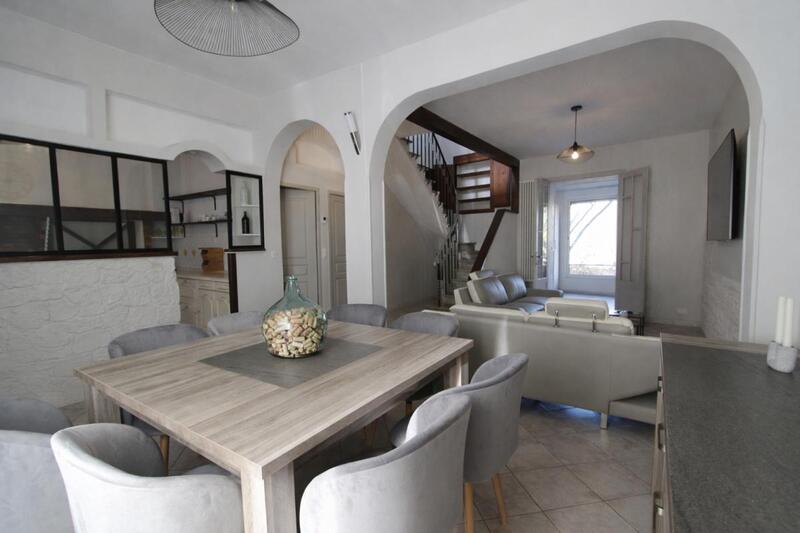 Maison - 137 m² - 7 pièces