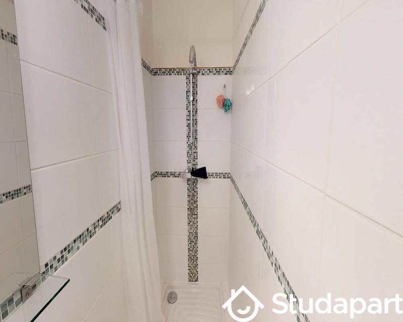 Chambre - 60 m² - 1 pièce