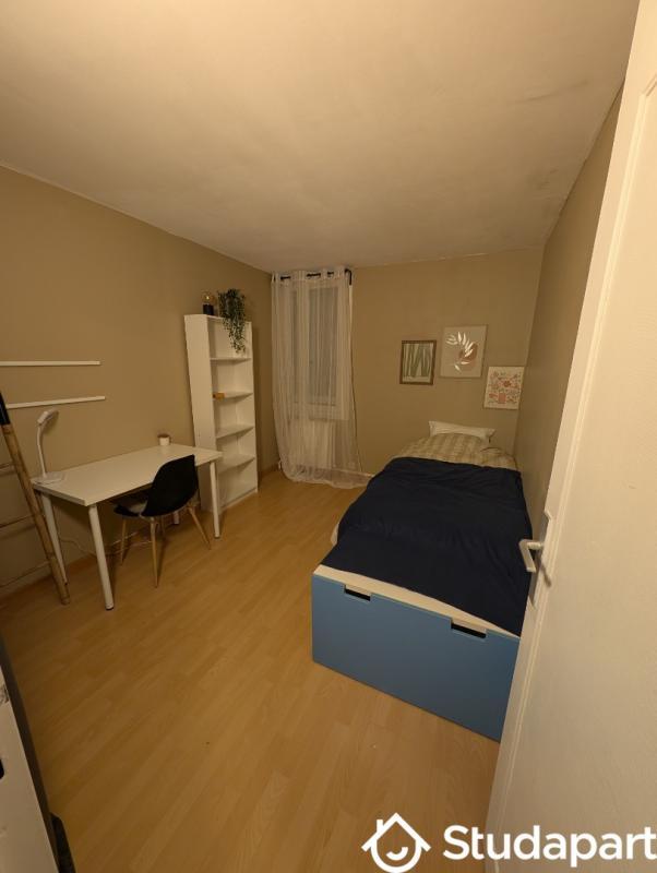 Chambre - 11 m² - 1 pièce