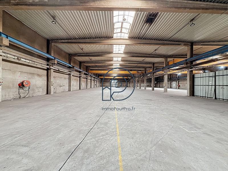 Local d'activités - 3 165 m²