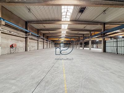 Local d'activités - 3 165 m²