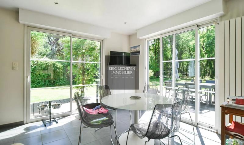 Villa - 265 m² - 8 pièces