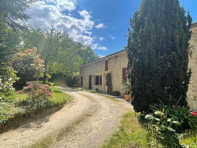 Maison traditionnelle - 156 m² - 5 pièces