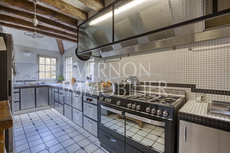 Maison - 375 m² - 12 pièces