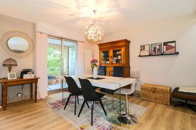 Appartement - 97 m² - 5 pièces