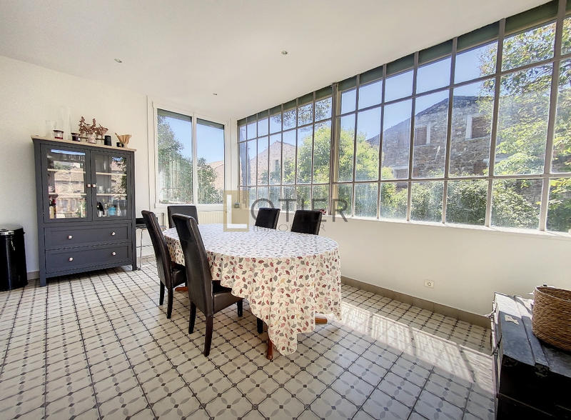 Maison - 207 m² - 8 pièces