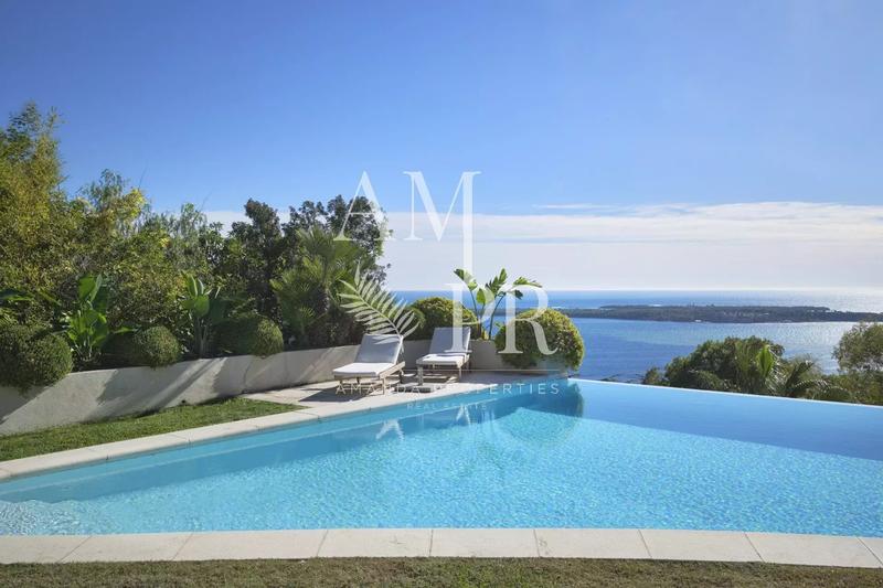 Villa - 300 m² - 6 pièces