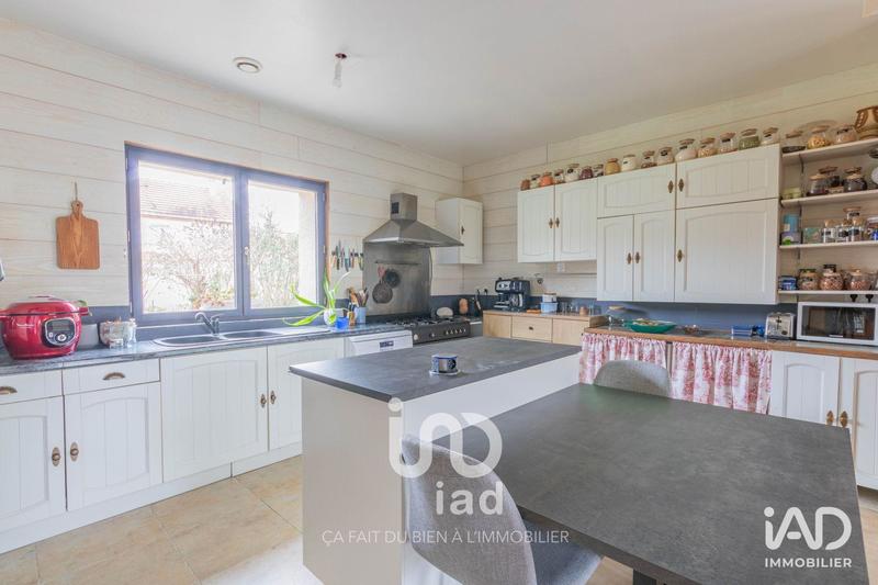 Maison - 218 m² - 4 pièces