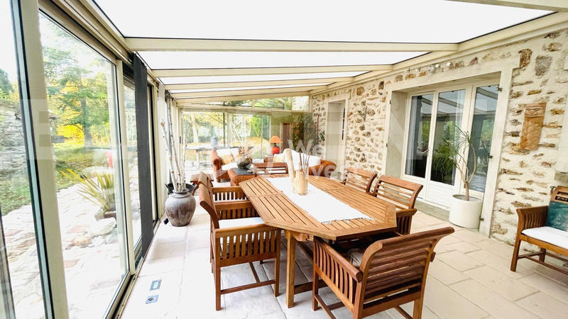 Maison - 261 m² - 8 pièces