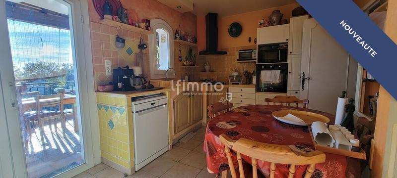 Propriété - 220 m² - 7 pièces