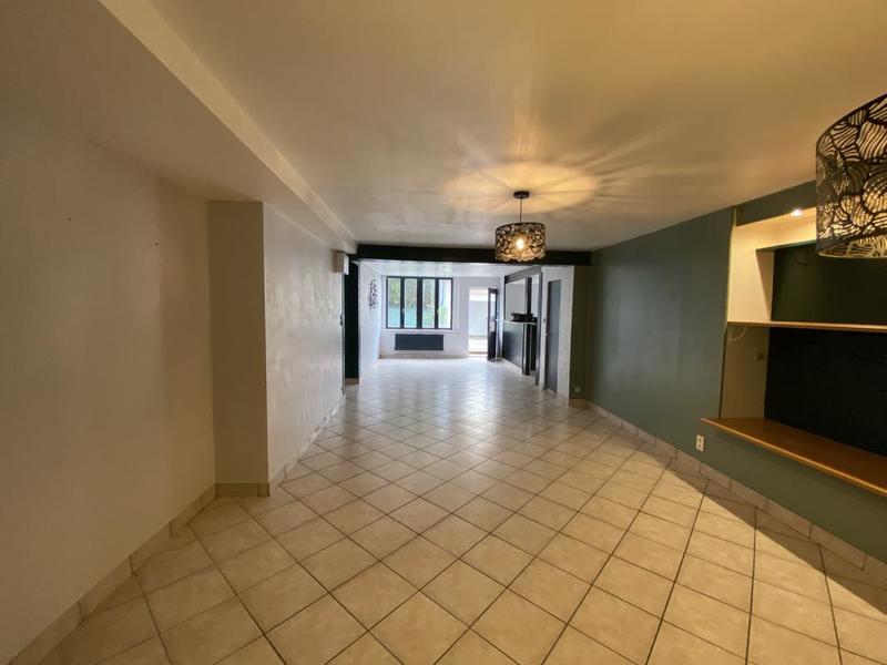 Appartement - 219 m² - 8 pièces