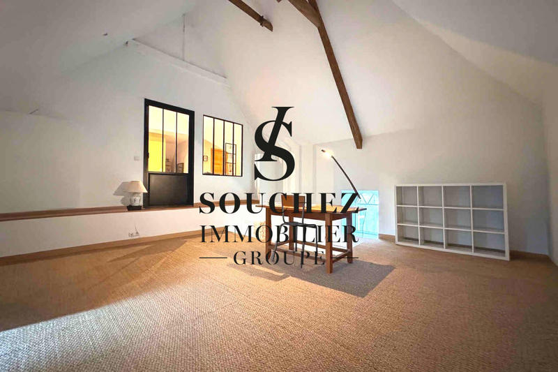 Maison - 250 m² - 8 pièces