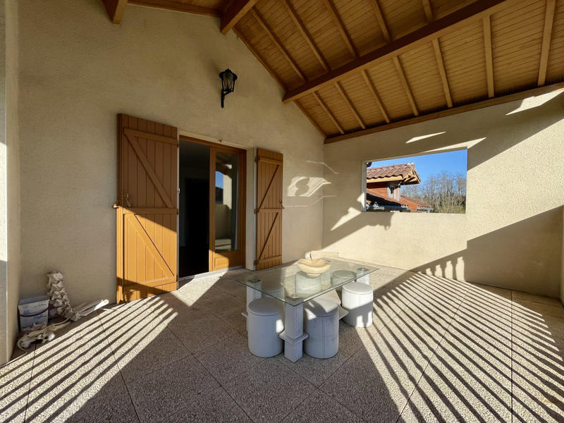 Maison - 230 m² - 6 pièces