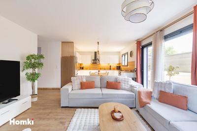 Maison - 93 m² - 4 pièces