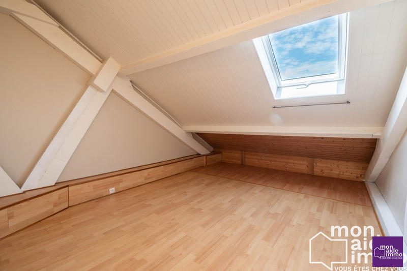 Appartement - 105 m² - 5 pièces