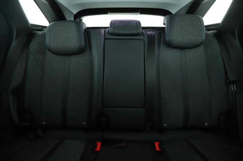 Peugeot 3008 1.2 PureTech Allure Pack Eat8 130 ch