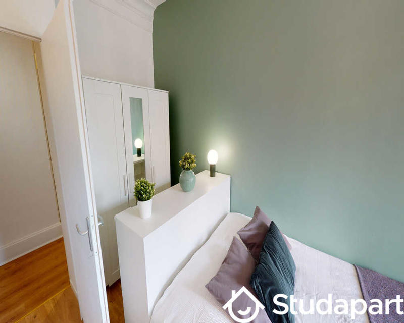 Chambre - 65 m² - 1 pièce